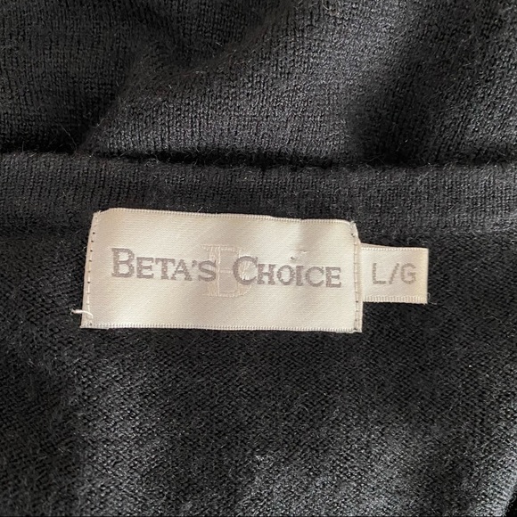 Soft Black acrylic sweater. - Picture 6 of 7